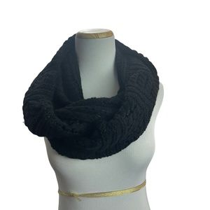 Max Studio Infinity scarf